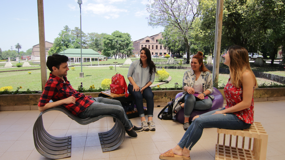 Licenciatura en Relaciones Internacionales (San Miguel de Tucumán)